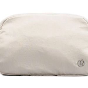 Lululemon Everywhere Belt Bag